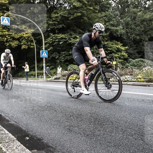 13.09.2026 - Stadtparktriathlon H.Heesch http://msf.ph/oto/10325790 13.09.2026 11:37:23 Radfahren 724, 761, 864, 906, 911 meine-sportfotos.de
