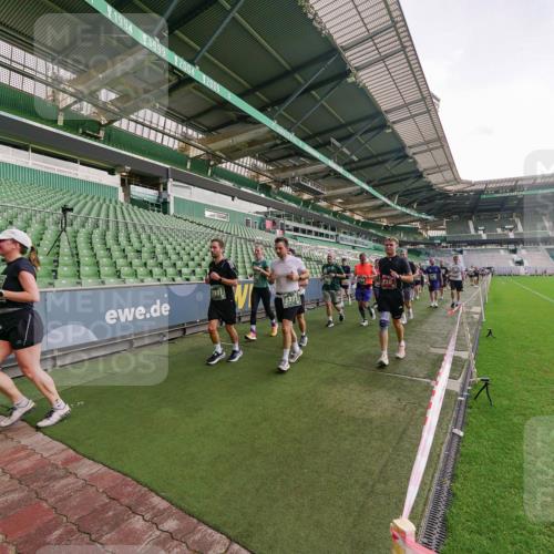 13.09.2026 - 21. swb-Marathon Bremen Michael Burmester http://msf.ph/oto/10325791 13.09.2026 13:29:30 Laufen im Stadion 171, 220, 297, 405, 422, 476, 685, 729, 754, 767, 986, 1079, 1217, 1220, 1242, 1270, 1298, 1325, 1384, 1615, 1633, 1634, 1741, 1777, 1810, 1811, 1886, 1983, 2238, 2263, 2326, 2365, 2436, 2449, 2472, 2546, 2574, 2593, 2615, 2738, 2740, 2743, 2830, 2862, 2868, 2924, 2991, 3020, 3053, 3061, 3129, 3154, 3227, 3238, 3274, 3286, 3321, 3361, 3563, 3589, 3594, 3595, 3605, 3678, 3694, 3755, 3758, 3798, 3826, 3853, 3898, 3929, 3953, 3965, 3971, 3987, 4011, 4056, 4108, 4238 meine-sportfotos.de