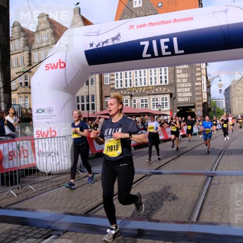 13.09.2026 - 21. swb-Marathon Bremen Tim E. http://msf.ph/oto/10325797 13.09.2026 11:01:05 Ziel 10093, 10263, 10306, 10367, 10368, 10753, 10857, 11055, 11162, 11180, 11247, 11343, 11359, 11475, 11556, 11687, 11708, 11728, 11797, 11804, 11819, 11838, 11959, 12006, 12116, 12397, 12428, 12430 meine-sportfotos.de