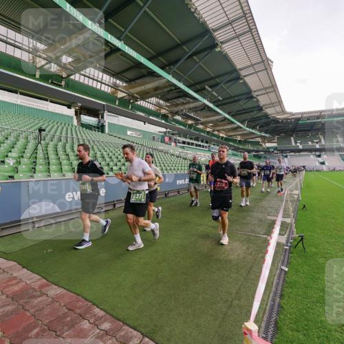 13.09.2026 - 21. swb-Marathon Bremen Michael Burmester http://msf.ph/oto/10325801 13.09.2026 13:29:31 Laufen im Stadion 171, 220, 297, 405, 422, 476, 685, 729, 754, 767, 986, 1079, 1217, 1220, 1242, 1270, 1298, 1325, 1384, 1615, 1633, 1634, 1741, 1777, 1810, 1811, 1886, 1983, 2238, 2263, 2326, 2365, 2436, 2449, 2472, 2546, 2574, 2593, 2615, 2738, 2740, 2743, 2830, 2862, 2868, 2924, 2991, 3020, 3053, 3061, 3129, 3154, 3227, 3238, 3274, 3286, 3321, 3361, 3563, 3589, 3594, 3595, 3605, 3678, 3694, 3755, 3758, 3798, 3826, 3853, 3898, 3929, 3953, 3965, 3971, 3987, 4011, 4056, 4108, 4238 meine-sportfotos.de