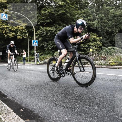 13.09.2026 - Stadtparktriathlon H.Heesch http://msf.ph/oto/10325805 13.09.2026 11:37:27 Radfahren 724, 836, 896 meine-sportfotos.de