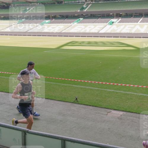 13.09.2026 - 21. swb-Marathon Bremen Michael Burmester http://msf.ph/oto/10325811 13.09.2026 12:55:15 Laufen im Stadion 161, 189, 201, 205, 385, 388, 411, 461, 465, 472, 481, 495, 655, 666, 816, 827, 854, 913, 1053, 1058, 1076, 1197, 1390, 1419, 1468, 1537, 1551, 1599, 1631, 1645, 1658, 1750, 2055, 2122, 2125, 2234, 2251, 2260, 2319, 2383, 2390, 2474, 2499, 2604, 2623, 2701, 2733, 2801, 2824, 2870, 2882, 2913, 2922, 2962, 2971, 3012, 3054, 3057, 3134, 3175, 3192, 3206, 3241, 3246, 3346, 3356, 3357, 3413, 3508, 3706, 3716, 3836, 4135, 4137, 4413, 4479, 4733, 5277, 5430, 5530, 5695, 5867, 6106 meine-sportfotos.de