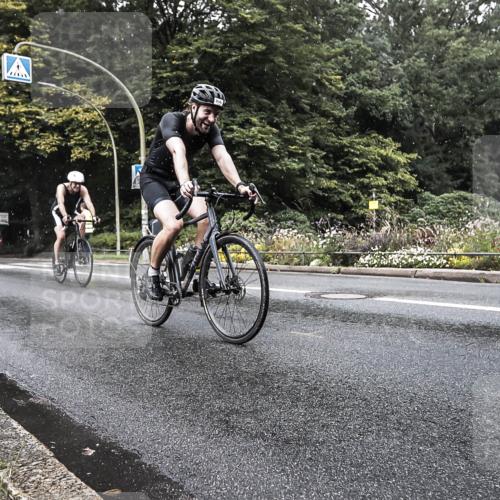 13.09.2026 - Stadtparktriathlon H.Heesch http://msf.ph/oto/10325857 13.09.2026 11:38:13 Radfahren 839, 871, 877, 882, 946 meine-sportfotos.de