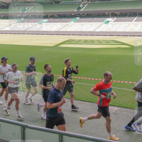 13.09.2026 - 21. swb-Marathon Bremen Michael Burmester http://msf.ph/oto/10325860 13.09.2026 12:55:18 Laufen im Stadion 161, 189, 201, 205, 385, 388, 411, 461, 465, 472, 481, 495, 655, 666, 816, 827, 854, 913, 1053, 1058, 1076, 1197, 1390, 1419, 1468, 1537, 1551, 1599, 1631, 1645, 1658, 1750, 2122, 2125, 2234, 2251, 2260, 2319, 2383, 2390, 2474, 2499, 2604, 2701, 2733, 2801, 2824, 2870, 2882, 2913, 2922, 2962, 2971, 3012, 3054, 3057, 3134, 3175, 3192, 3206, 3241, 3246, 3346, 3356, 3357, 3411, 3413, 3508, 3706, 3716, 3836, 4135, 4137, 4413, 4479, 4733, 5277, 5430, 5530, 5695, 5867, 6106 meine-sportfotos.de
