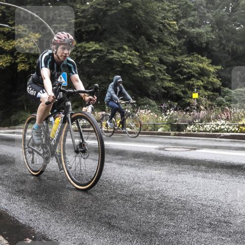 13.09.2026 - Stadtparktriathlon H.Heesch http://msf.ph/oto/10325884 13.09.2026 12:49:39 Radfahren 1086, 1147, 1244, 1284 meine-sportfotos.de