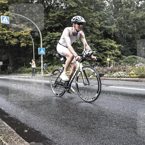 13.09.2026 - Stadtparktriathlon H.Heesch http://msf.ph/oto/10325897 13.09.2026 11:38:27 Radfahren 589, 874, 945 meine-sportfotos.de
