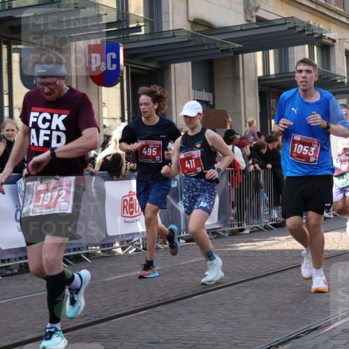 13.09.2026 - 21. swb-Marathon Bremen Strokosch-Dieckow http://msf.ph/oto/10325900 13.09.2026 13:20:04 Ziel 201, 232, 334, 655, 1197, 1528, 1646, 1750, 1931, 2122, 2493, 2577, 2885, 2953, 3685, 3813, 4351, 4358, 5137, 5450, 5493, 5583, 6495, 6496, 6901, 7018, 7341, 7664, 8178, 9047, 9518, 9721, 9756, 9949, 13222, 205, 411, 431, 495, 511, 1053, 1058, 1252, 1390, 1537, 1551, 1931, 1972, 2343, 2807, 2870, 2903, 2906, 3240, 3319, 3411, 3690, 3966, 4101, 4287, 4479, 4480, 5340, 5389, 5813, 5837, 6663, 7341, 7404, 7488, 7531, 7655, 8263, 9082, 9359, 13192 meine-sportfotos.de