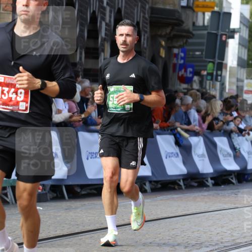 13.09.2026 - 21. swb-Marathon Bremen Strokosch-Dieckow http://msf.ph/oto/10325907 13.09.2026 13:11:40 Ziel 382, 1349, 2087, 3440, 3448, 3899, 4429, 6274, 8474, 9291, 9618, 9762, 826, 863, 4368, 4651, 5521, 5585, 5893, 6059, 6668, 8996, 9398, 13055 meine-sportfotos.de