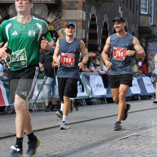 13.09.2026 - 21. swb-Marathon Bremen Strokosch-Dieckow http://msf.ph/oto/10325910 13.09.2026 13:24:57 Ziel 282, 789, 790, 1516, 1582, 2280, 3375, 3524, 3994, 4198, 4277, 5328, 5572, 5664, 5668, 5669, 5953, 6080, 6626, 7568, 8310, 8636, 8784, 8881, 9264, 9541, 9676, 10069, 10071, 10097, 1080, 1166, 1264, 1436, 1448, 2322, 3105, 4091, 4113, 4507, 4918, 6943, 8245, 9073, 9152, 9360, 9493, 13088 meine-sportfotos.de