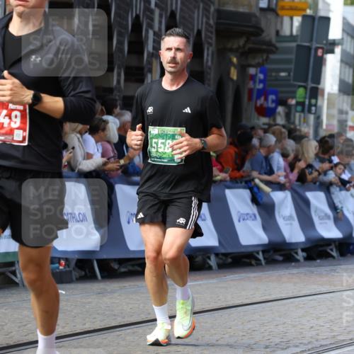 13.09.2026 - 21. swb-Marathon Bremen Strokosch-Dieckow http://msf.ph/oto/10325917 13.09.2026 13:11:40 Ziel 382, 1349, 2087, 3440, 3448, 3899, 4429, 6274, 8474, 9291, 9618, 9762, 826, 863, 4368, 4651, 5521, 5585, 5893, 6059, 6668, 8996, 9398, 13055 meine-sportfotos.de