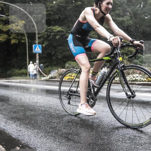13.09.2026 - Stadtparktriathlon H.Heesch http://msf.ph/oto/10325918 13.09.2026 12:49:51 Radfahren 1070, 1085 meine-sportfotos.de