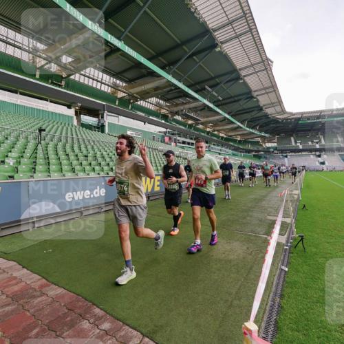 13.09.2026 - 21. swb-Marathon Bremen Michael Burmester http://msf.ph/oto/10325933 13.09.2026 13:29:44 Laufen im Stadion 171, 220, 297, 405, 422, 476, 685, 729, 754, 767, 986, 1079, 1217, 1242, 1270, 1298, 1325, 1384, 1615, 1633, 1634, 1741, 1777, 1810, 1811, 1886, 1983, 2238, 2242, 2249, 2263, 2326, 2365, 2436, 2449, 2472, 2546, 2574, 2593, 2615, 2738, 2740, 2743, 2830, 2862, 2868, 2869, 2871, 2924, 2991, 3020, 3053, 3061, 3129, 3154, 3227, 3238, 3274, 3286, 3321, 3361, 3563, 3594, 3595, 3605, 3678, 3694, 3755, 3758, 3798, 3826, 3853, 3898, 3929, 3953, 3965, 3971, 3987, 4011, 4056, 4108 meine-sportfotos.de