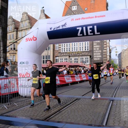 13.09.2026 - 21. swb-Marathon Bremen Tim E. http://msf.ph/oto/10325937 13.09.2026 11:01:09 Ziel 10093, 10263, 10367, 10368, 10428, 10753, 10857, 11055, 11247, 11343, 11359, 11475, 11540, 11556, 11728, 11797, 11804, 11819, 11959, 12006, 12116, 12397, 12428 meine-sportfotos.de