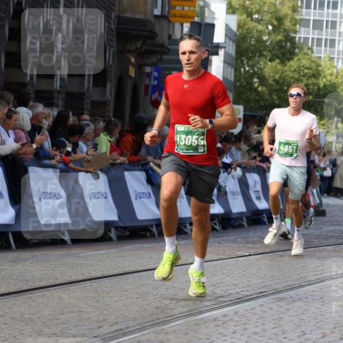 13.09.2026 - 21. swb-Marathon Bremen Strokosch-Dieckow http://msf.ph/oto/10325940 13.09.2026 13:11:42 Ziel 382, 1349, 2087, 3440, 3899, 6274, 7109, 8474, 9291, 9618, 9762, 826, 863, 4368, 4651, 4698, 5521, 5585, 5893, 6668, 8996, 9398, 13055 meine-sportfotos.de