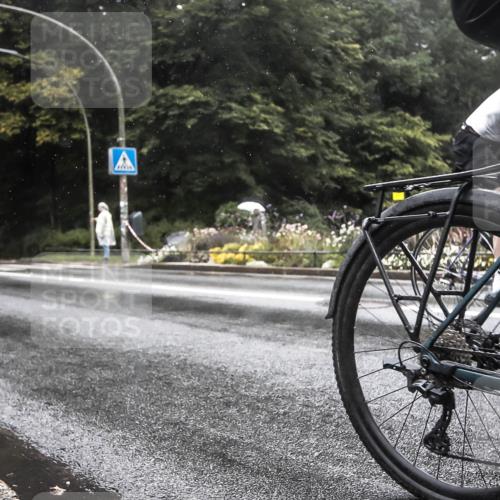 13.09.2026 - Stadtparktriathlon H.Heesch http://msf.ph/oto/10325954 13.09.2026 12:50:18 Radfahren 1080, 1106, 1249, 1264, 1301, 1306 meine-sportfotos.de