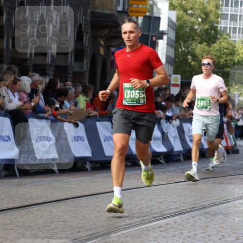 13.09.2026 - 21. swb-Marathon Bremen Strokosch-Dieckow http://msf.ph/oto/10325965 13.09.2026 13:11:42 Ziel 382, 1349, 2087, 3440, 3899, 6274, 7109, 8474, 9291, 9618, 9762, 826, 863, 4368, 4651, 4698, 5521, 5585, 5893, 6668, 8996, 9398, 13055 meine-sportfotos.de