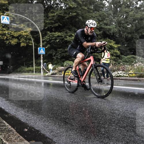 13.09.2026 - Stadtparktriathlon H.Heesch http://msf.ph/oto/10325973 13.09.2026 11:39:24 Radfahren 653, 859, 865, 870 meine-sportfotos.de