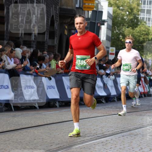 13.09.2026 - 21. swb-Marathon Bremen Strokosch-Dieckow http://msf.ph/oto/10325976 13.09.2026 13:11:42 Ziel 382, 1349, 2087, 3440, 3899, 6274, 7109, 8474, 9291, 9618, 9762, 826, 863, 4368, 4651, 4698, 5521, 5585, 5893, 6668, 8996, 9398, 13055 meine-sportfotos.de