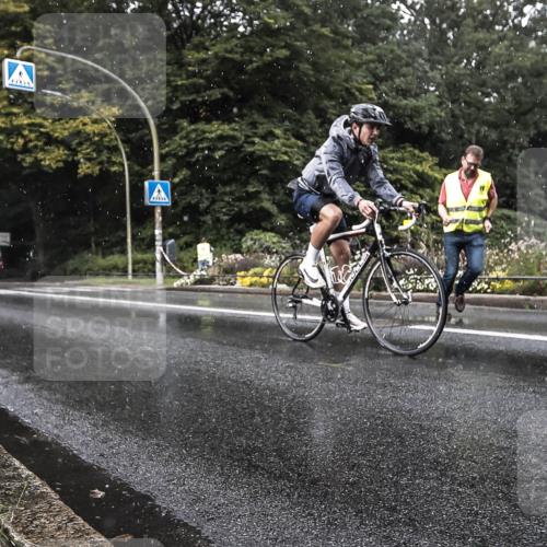 13.09.2026 - Stadtparktriathlon H.Heesch http://msf.ph/oto/10325977 13.09.2026 11:39:26 Radfahren 653, 859, 865 meine-sportfotos.de
