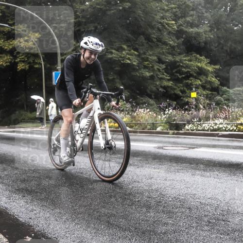 13.09.2026 - Stadtparktriathlon H.Heesch http://msf.ph/oto/10325990 13.09.2026 12:50:25 Radfahren 1094, 1144, 1150 meine-sportfotos.de