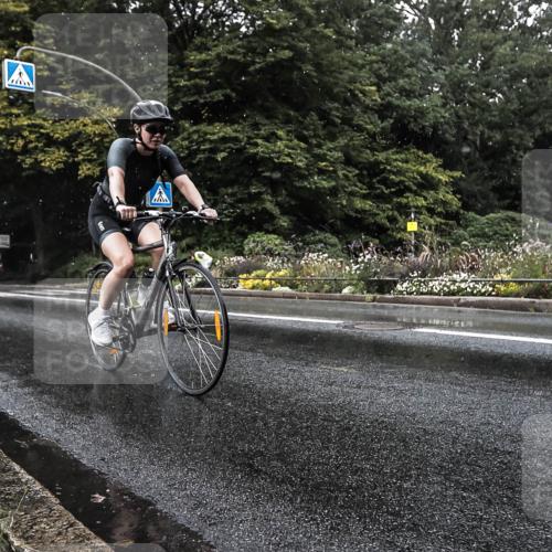 13.09.2026 - Stadtparktriathlon H.Heesch http://msf.ph/oto/10325993 13.09.2026 11:39:33 Radfahren 737, 825, 917 meine-sportfotos.de