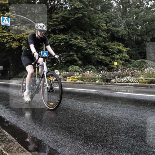 13.09.2026 - Stadtparktriathlon H.Heesch http://msf.ph/oto/10325997 13.09.2026 11:39:34 Radfahren 737, 757, 825, 917 meine-sportfotos.de