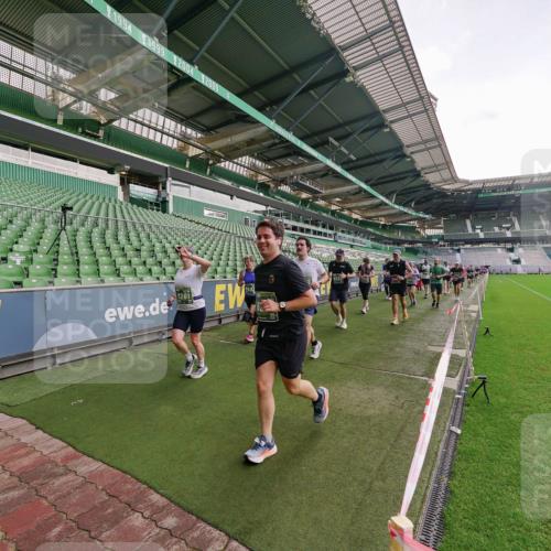 13.09.2026 - 21. swb-Marathon Bremen Michael Burmester http://msf.ph/oto/10326008 13.09.2026 13:29:52 Laufen im Stadion 171, 220, 297, 405, 422, 476, 685, 729, 754, 767, 986, 1079, 1217, 1242, 1270, 1298, 1325, 1384, 1615, 1633, 1634, 1741, 1777, 1810, 1811, 1886, 1983, 2238, 2242, 2249, 2263, 2326, 2365, 2436, 2449, 2472, 2546, 2593, 2615, 2738, 2740, 2743, 2830, 2862, 2868, 2869, 2871, 2918, 2924, 2991, 2994, 3020, 3053, 3129, 3154, 3227, 3238, 3274, 3286, 3321, 3361, 3563, 3594, 3595, 3605, 3678, 3694, 3755, 3758, 3798, 3853, 3876, 3898, 3929, 3953, 3965, 3971, 3987, 4011, 4056 meine-sportfotos.de