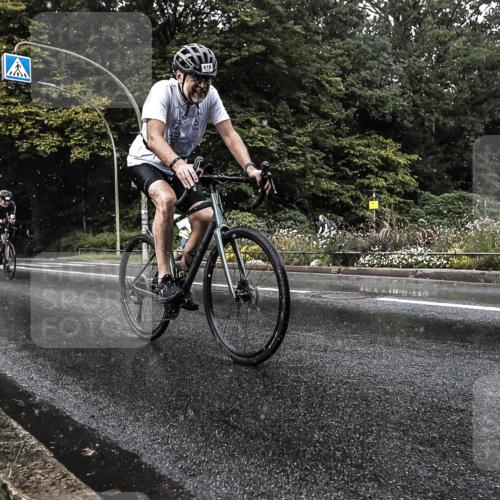 13.09.2026 - Stadtparktriathlon H.Heesch http://msf.ph/oto/10326009 13.09.2026 11:39:43 Radfahren 618, 636, 838, 858, 869, 873 meine-sportfotos.de