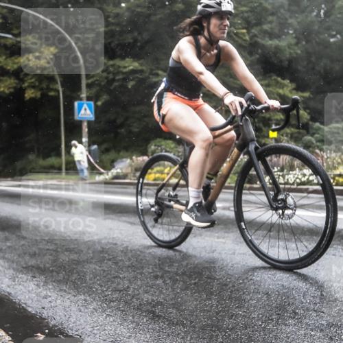 13.09.2026 - Stadtparktriathlon H.Heesch http://msf.ph/oto/10326011 13.09.2026 12:50:53 Radfahren 1107 meine-sportfotos.de