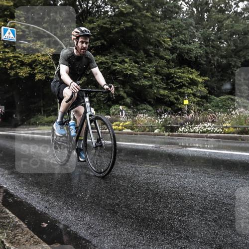 13.09.2026 - Stadtparktriathlon H.Heesch http://msf.ph/oto/10326027 13.09.2026 11:39:45 Radfahren 618, 636, 838, 858, 869, 873 meine-sportfotos.de