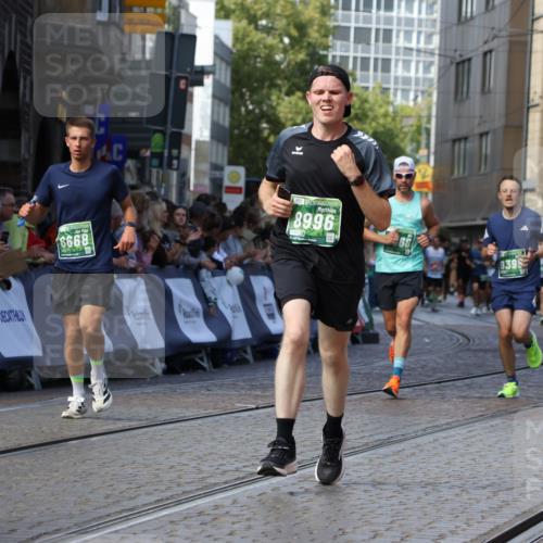 13.09.2026 - 21. swb-Marathon Bremen Strokosch-Dieckow http://msf.ph/oto/10326038 13.09.2026 13:11:45 Ziel 382, 1349, 2087, 3899, 6274, 7109, 8982, 9291, 9618, 826, 863, 2444, 4368, 4698, 5521, 5893, 6668, 8996, 9398 meine-sportfotos.de