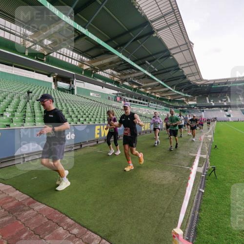 13.09.2026 - 21. swb-Marathon Bremen Michael Burmester http://msf.ph/oto/10326039 13.09.2026 13:29:55 Laufen im Stadion 171, 220, 297, 405, 422, 476, 685, 729, 754, 767, 806, 986, 1079, 1217, 1242, 1270, 1325, 1384, 1615, 1633, 1634, 1741, 1777, 1810, 1811, 1886, 1983, 2238, 2242, 2249, 2263, 2326, 2365, 2436, 2449, 2472, 2546, 2593, 2615, 2738, 2740, 2743, 2830, 2862, 2868, 2869, 2871, 2918, 2924, 2991, 2994, 3020, 3053, 3129, 3154, 3227, 3238, 3274, 3286, 3321, 3361, 3563, 3594, 3595, 3605, 3678, 3755, 3758, 3798, 3853, 3876, 3898, 3929, 3953, 3965, 3971, 3987, 4011, 4056 meine-sportfotos.de
