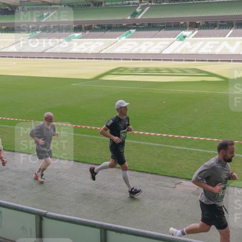 13.09.2026 - 21. swb-Marathon Bremen Michael Burmester http://msf.ph/oto/10326044 13.09.2026 12:55:31 Laufen im Stadion 161, 189, 201, 205, 307, 385, 388, 411, 461, 465, 481, 495, 655, 666, 854, 913, 926, 1053, 1058, 1197, 1390, 1537, 1599, 1631, 1645, 1658, 1750, 2122, 2125, 2234, 2251, 2260, 2319, 2383, 2390, 2474, 2535, 2604, 2733, 2801, 2824, 2870, 2922, 2948, 2962, 3012, 3054, 3057, 3119, 3134, 3175, 3192, 3202, 3206, 3241, 3246, 3290, 3346, 3348, 3356, 3357, 3411, 3508, 3706, 3716, 3836, 4135, 4137, 4171, 4413, 4479, 4733, 5277, 5430, 5530, 5695, 5867, 6106 meine-sportfotos.de