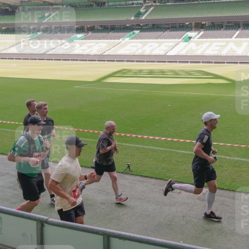 13.09.2026 - 21. swb-Marathon Bremen Michael Burmester http://msf.ph/oto/10326061 13.09.2026 12:55:31 Laufen im Stadion 161, 189, 201, 205, 307, 385, 388, 411, 461, 465, 481, 495, 655, 666, 854, 913, 926, 1053, 1058, 1197, 1390, 1537, 1599, 1631, 1645, 1658, 1750, 2122, 2125, 2234, 2251, 2260, 2319, 2383, 2390, 2474, 2535, 2604, 2733, 2801, 2824, 2870, 2922, 2948, 2962, 3012, 3054, 3057, 3119, 3134, 3175, 3192, 3202, 3206, 3241, 3246, 3290, 3346, 3348, 3356, 3357, 3411, 3508, 3706, 3716, 3836, 4135, 4137, 4171, 4413, 4479, 4733, 5277, 5430, 5530, 5695, 5867, 6106 meine-sportfotos.de