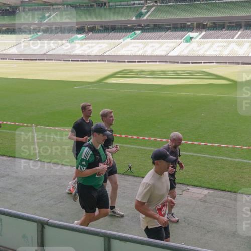 13.09.2026 - 21. swb-Marathon Bremen Michael Burmester http://msf.ph/oto/10326071 13.09.2026 12:55:31 Laufen im Stadion 161, 189, 201, 205, 307, 385, 388, 411, 461, 465, 481, 495, 655, 666, 854, 913, 926, 1053, 1058, 1197, 1390, 1537, 1599, 1631, 1645, 1658, 1750, 2122, 2125, 2234, 2251, 2260, 2319, 2383, 2390, 2474, 2535, 2604, 2733, 2801, 2824, 2870, 2922, 2948, 2962, 3012, 3054, 3057, 3119, 3134, 3175, 3192, 3202, 3206, 3241, 3246, 3290, 3346, 3348, 3356, 3357, 3411, 3508, 3706, 3716, 3836, 4135, 4137, 4171, 4413, 4479, 4733, 5277, 5430, 5530, 5695, 5867, 6106 meine-sportfotos.de