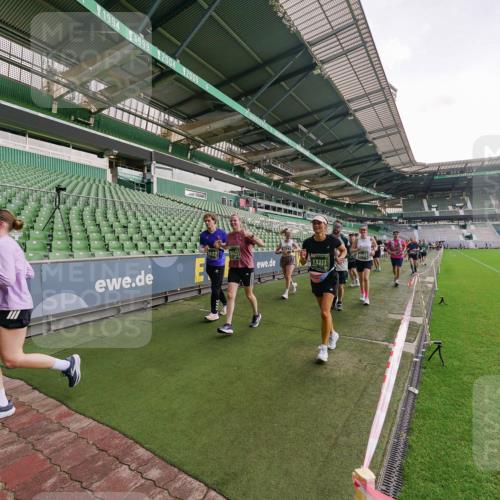 13.09.2026 - 21. swb-Marathon Bremen Michael Burmester http://msf.ph/oto/10326075 13.09.2026 13:29:57 Laufen im Stadion 171, 220, 297, 405, 422, 476, 685, 729, 754, 767, 806, 986, 1079, 1217, 1242, 1270, 1325, 1384, 1615, 1633, 1634, 1777, 1810, 1811, 1886, 1983, 2238, 2242, 2249, 2263, 2326, 2365, 2436, 2449, 2546, 2593, 2615, 2637, 2738, 2740, 2830, 2862, 2868, 2869, 2871, 2918, 2924, 2991, 2994, 3020, 3053, 3129, 3154, 3227, 3238, 3274, 3286, 3321, 3361, 3563, 3594, 3595, 3605, 3678, 3755, 3758, 3798, 3876, 3898, 3929, 3953, 3965, 3971, 3987, 4011, 4056 meine-sportfotos.de