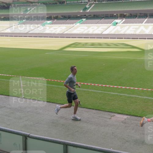 13.09.2026 - 21. swb-Marathon Bremen Michael Burmester http://msf.ph/oto/10326123 13.09.2026 12:55:34 Laufen im Stadion 161, 189, 201, 205, 307, 385, 388, 411, 461, 465, 481, 495, 655, 666, 854, 913, 926, 948, 1053, 1058, 1197, 1390, 1537, 1599, 1631, 1645, 1658, 1750, 2001, 2122, 2125, 2234, 2251, 2260, 2319, 2383, 2390, 2474, 2535, 2604, 2733, 2801, 2824, 2870, 2922, 2948, 2962, 3012, 3054, 3057, 3119, 3134, 3175, 3192, 3202, 3206, 3241, 3246, 3290, 3346, 3348, 3356, 3357, 3411, 3508, 3706, 3716, 3836, 4135, 4137, 4171, 4413, 4479, 4733, 5277, 5430, 5530, 5695, 5867, 6106 meine-sportfotos.de