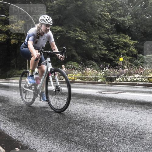 13.09.2026 - Stadtparktriathlon H.Heesch http://msf.ph/oto/10326124 13.09.2026 12:51:49 Radfahren 1090, 1181, 1256, 1293 meine-sportfotos.de