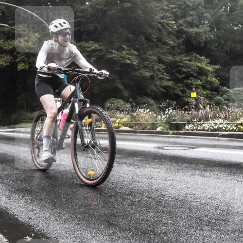 13.09.2026 - Stadtparktriathlon H.Heesch http://msf.ph/oto/10326142 13.09.2026 12:52:07 Radfahren 1079, 1119, 1252, 1287 meine-sportfotos.de