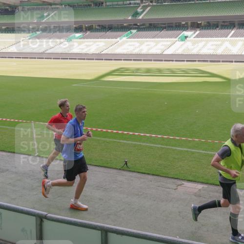 13.09.2026 - 21. swb-Marathon Bremen Michael Burmester http://msf.ph/oto/10326150 13.09.2026 12:55:38 Laufen im Stadion 161, 189, 201, 205, 307, 388, 411, 461, 465, 481, 495, 655, 666, 854, 876, 913, 926, 948, 1053, 1058, 1197, 1390, 1537, 1599, 1645, 1658, 1750, 2001, 2040, 2122, 2125, 2234, 2251, 2260, 2319, 2383, 2390, 2474, 2535, 2604, 2733, 2801, 2812, 2870, 2922, 2948, 2962, 3012, 3054, 3057, 3119, 3134, 3175, 3192, 3202, 3206, 3241, 3246, 3290, 3346, 3348, 3356, 3357, 3411, 3508, 3706, 3716, 3836, 4135, 4137, 4171, 4413, 4479, 4733, 5277, 5430, 5530, 5695, 5867, 6106 meine-sportfotos.de