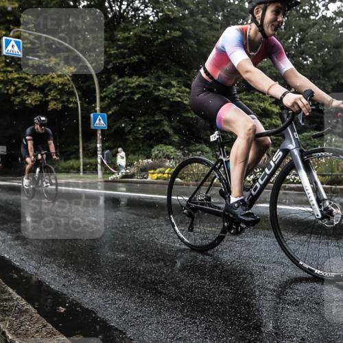 13.09.2026 - Stadtparktriathlon H.Heesch http://msf.ph/oto/10326153 13.09.2026 11:40:34 Radfahren 732, 739, 743, 840, 899 meine-sportfotos.de