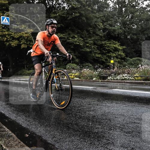 13.09.2026 - Stadtparktriathlon H.Heesch http://msf.ph/oto/10326167 13.09.2026 11:40:36 Radfahren 732, 739, 743, 840, 899 meine-sportfotos.de