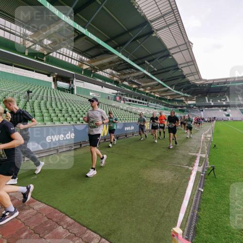 13.09.2026 - 21. swb-Marathon Bremen Michael Burmester http://msf.ph/oto/10326175 13.09.2026 13:30:05 Laufen im Stadion 171, 224, 297, 405, 422, 476, 639, 685, 729, 754, 767, 806, 986, 1217, 1242, 1270, 1384, 1615, 1633, 1634, 1777, 1810, 1811, 1886, 1983, 2216, 2238, 2242, 2249, 2263, 2326, 2368, 2372, 2436, 2449, 2546, 2615, 2637, 2719, 2738, 2740, 2830, 2862, 2868, 2869, 2871, 2918, 2924, 2991, 2994, 3020, 3053, 3101, 3129, 3227, 3238, 3274, 3286, 3321, 3361, 3563, 3594, 3595, 3605, 3678, 3755, 3758, 3798, 3873, 3876, 3898, 3929, 3953, 3965, 3971, 3987, 4011, 4056 meine-sportfotos.de