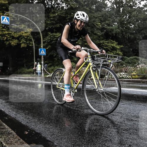 13.09.2026 - Stadtparktriathlon H.Heesch http://msf.ph/oto/10326181 13.09.2026 11:40:44 Radfahren 738, 744, 750, 802 meine-sportfotos.de