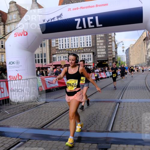 13.09.2026 - 21. swb-Marathon Bremen Tim E. http://msf.ph/oto/10326184 13.09.2026 11:01:19 Ziel 10093, 10367, 10368, 10428, 10639, 10753, 10964, 10965, 11049, 11055, 11116, 11247, 11359, 11428, 11540, 11681, 11682, 11728, 11804, 11850, 12085, 12116, 12241, 12428 meine-sportfotos.de