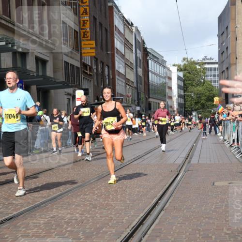 13.09.2026 - 21. swb-Marathon Bremen Strokosch-Dieckow http://msf.ph/oto/10326189 13.09.2026 11:01:00 Ziel 10560, 10647, 10648, 10678, 10892, 10964, 10965, 11049, 11116, 11260, 11306, 11428, 11459, 11467, 11666, 11681, 11682, 11751, 11788, 11796, 11798, 11813, 11816, 11850, 11969, 11970, 12047, 12062, 12241, 12245, 12283, 12390, 12391, 10093, 10263, 10306, 10367, 10368, 10428, 10639, 10753, 10857, 11055, 11162, 11247, 11343, 11359, 11475, 11540, 11556, 11728, 11797, 11804, 11819, 11850, 11959, 12006, 12085, 12116, 12397, 12428, 12430 meine-sportfotos.de