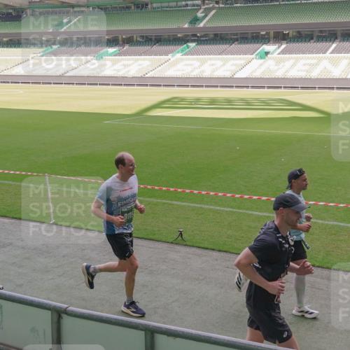 13.09.2026 - 21. swb-Marathon Bremen Michael Burmester http://msf.ph/oto/10326204 13.09.2026 12:55:42 Laufen im Stadion 161, 189, 201, 205, 307, 388, 411, 461, 465, 495, 655, 854, 876, 913, 926, 948, 1053, 1058, 1197, 1390, 1537, 1599, 1645, 1658, 1750, 1972, 2001, 2040, 2122, 2125, 2234, 2251, 2260, 2319, 2383, 2390, 2474, 2535, 2604, 2733, 2801, 2812, 2870, 2922, 2948, 2962, 3012, 3057, 3119, 3134, 3175, 3192, 3202, 3206, 3241, 3246, 3290, 3346, 3348, 3356, 3357, 3411, 3508, 3706, 3716, 3836, 4135, 4137, 4171, 4413, 4479, 4733, 5277, 5430, 5530, 5695, 5867, 6106 meine-sportfotos.de