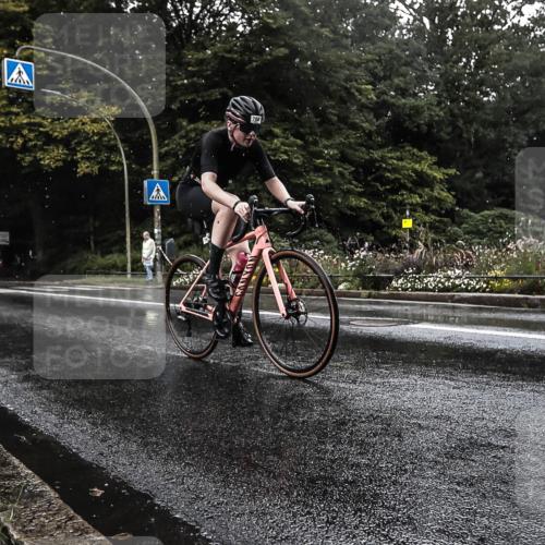 13.09.2026 - Stadtparktriathlon H.Heesch http://msf.ph/oto/10326206 13.09.2026 11:40:59 Radfahren 594, 755, 765, 766 meine-sportfotos.de