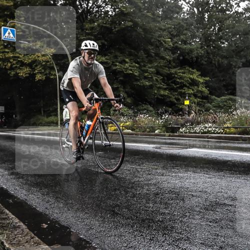 13.09.2026 - Stadtparktriathlon H.Heesch http://msf.ph/oto/10326212 13.09.2026 11:41:01 Radfahren 594, 765, 766, 885 meine-sportfotos.de