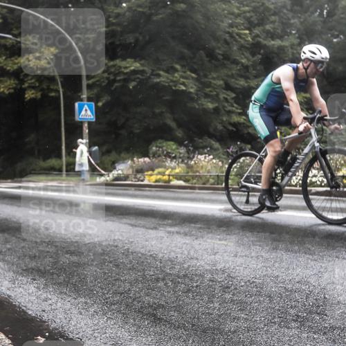 13.09.2026 - Stadtparktriathlon H.Heesch http://msf.ph/oto/10326232 13.09.2026 12:53:03 Radfahren 1081, 1134, 1157, 1194 meine-sportfotos.de